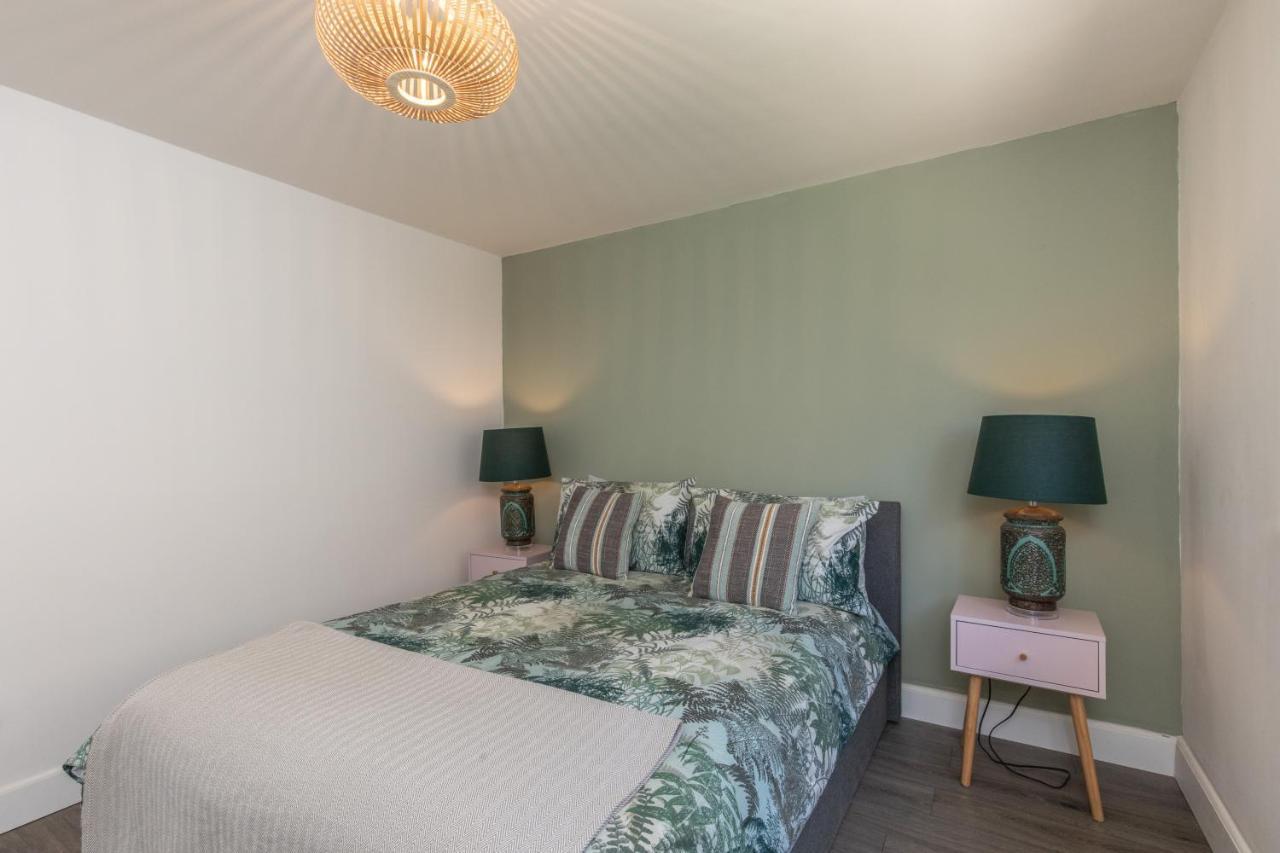 Beach, Hills, Food, Scenic Walks-The Kelp House. Peacehaven Exteriör bild